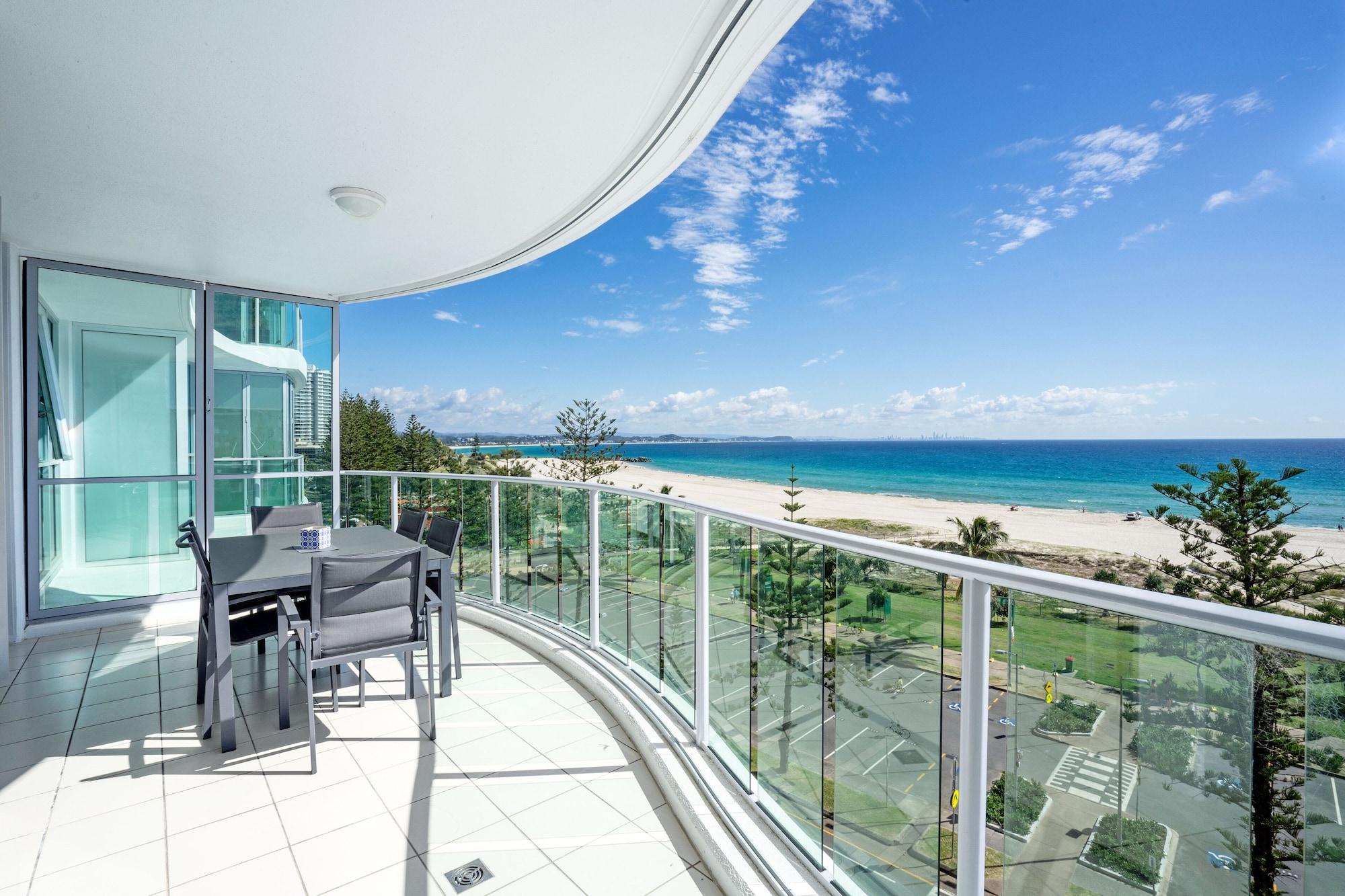 Reflection On The Sea Hotel Coolangatta Exterior photo